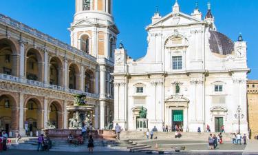 Santuario Della Santa Casa – hotely v okolí