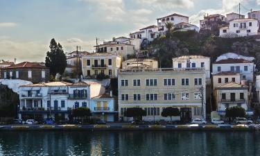 Hotel berdekatan dengan Pelabuhan Poros