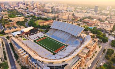 Texas Memorial Stadium yakınındaki oteller