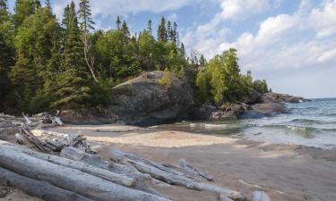 Hotels near Lake Superior Provincial Park