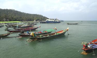 Hotels near Bang Rong Pier