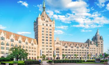 University of Albany-SUNY – hotely v okolí