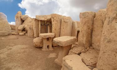 Viesnīcas netālu no apskates objekta megalītu tempļu komplekss Hagar Qim