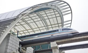 Mga hotel malapit sa Longyang Road Station