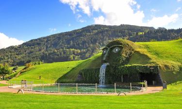 Hoteles cerca de Mundos de Cristal Swarovski