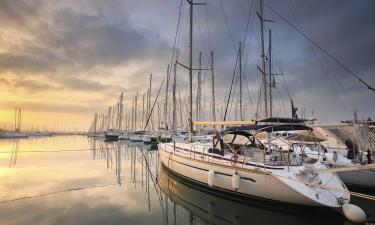 Hoteles cerca de Puerto Deportivo de Alimos