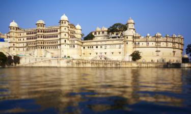 Mestský palác v meste Udaipur – hotely v okolí