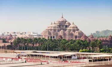 Hotels near Akshardham Temple