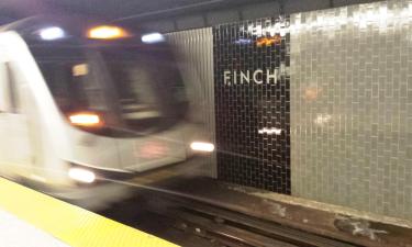 Hotels a prop de: Estació de metro de Finch