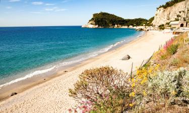 Hotels near Baia dei Saraceni