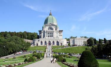 Hotels near Saint Joseph's Oratory