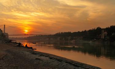 Hoteles cerca de Puente colgante Ram Jhula