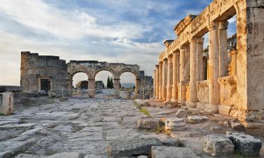 Hierapolis, Pamukkale, Turecko – hotely v okolí