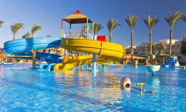 Hotelek a Beach Park vízipark közelében