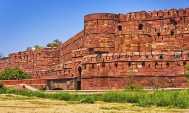 Hotels near Agra Fort