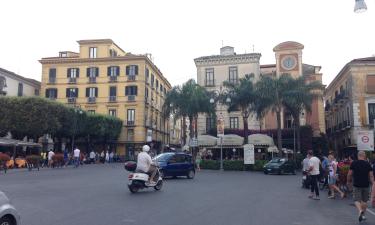 Mga hotel malapit sa Piazza Tasso