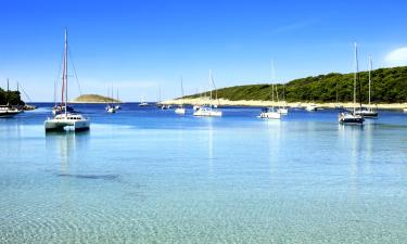 Hotels in de buurt van baai van Palmižana