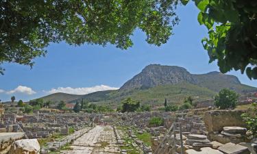 Viesnīcas netālu no apskates objekta Senā Korinta