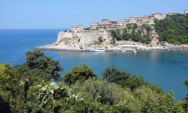 Ulcinj Eski Kenti yakınındaki oteller