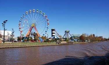 Parque de la Costa yakınındaki oteller