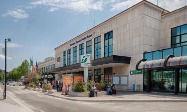 Железнодорожный вокзал Верона Порта Ноува: отели поблизости