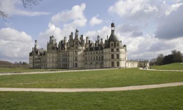 Zámok Chambord – hotely v okolí