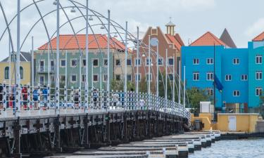 Hotellid huviväärsuse Queen Emma Bridge lähedal