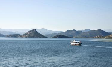 Hoteli u blizini znamenitosti Skadarsko jezero