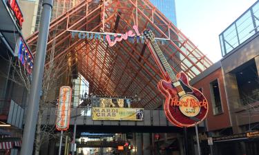 Hotels near Fourth Street Live