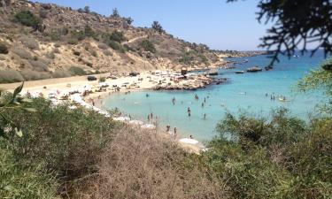 Strand Konnos: Hotels in der Nähe