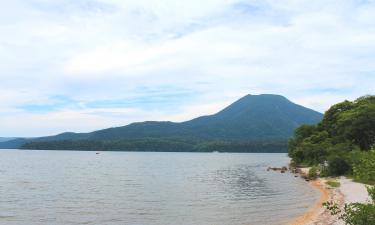 Hoteluri aproape de Lacul Akan