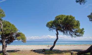 Pefkias Beach – hotely poblíž