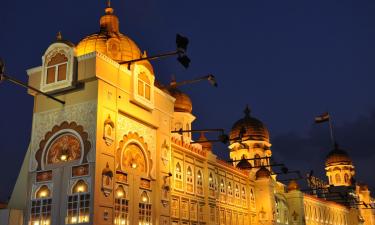 Hotels near Global Village