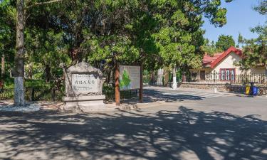 Hotel berdekatan dengan Badaguan Scenic Area