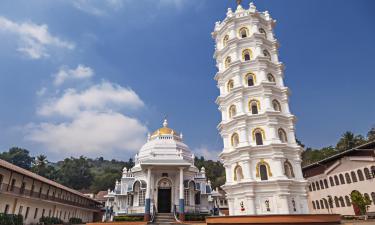 Hotels near Shanta Durga Temple