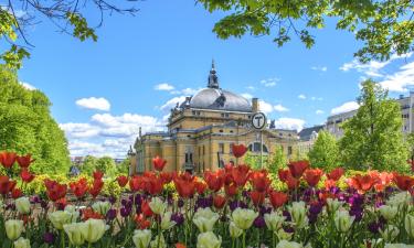 Hotels near National Theatre