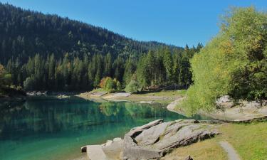 Hotels a prop de Llac de Cauma