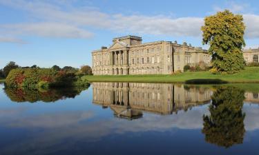 Viesnīcas netālu no apskates objekta nams un dārzs Lyme Park