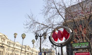 Hotels near Universidad Catolica Subway Station