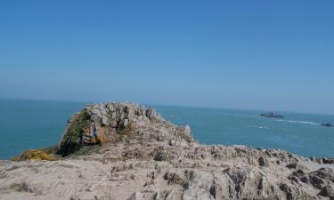 The Pointe du Grouin yakınındaki oteller