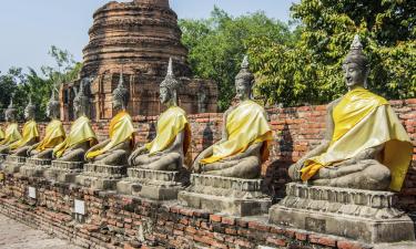 Viesnīcas netālu no apskates objekta templis Wat Yai Chaimongkol