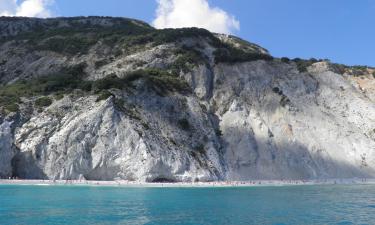 Hôtels près de : Plage de Lalaria