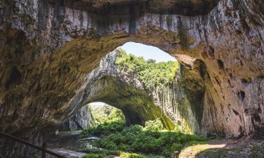 Hotels near Devetashka Cave