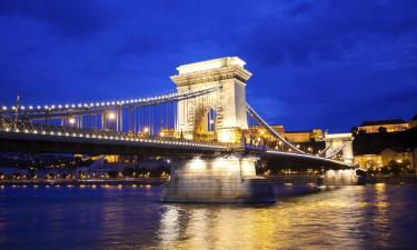 Hotels near Chain Bridge