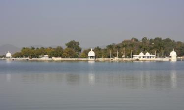 Hotels near Fateh Sagar Lake