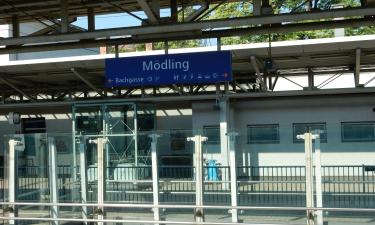 Mödling Railway Station周辺のホテル