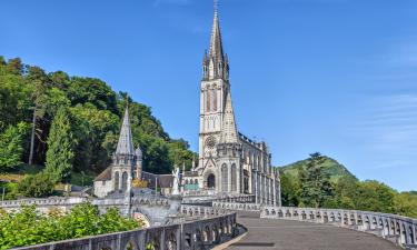 Hotellid huviväärsuse Pühamu Notre Dame de Lourdes lähedal