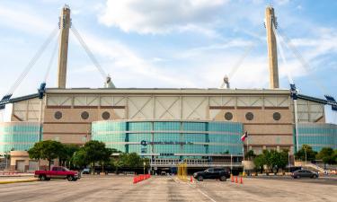 „Alamodome“ stadionas: viešbučiai netoliese