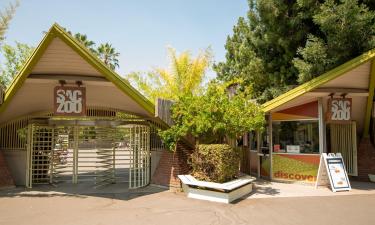 Sacramento Zoo – hotely v okolí