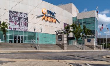 Hoteles cerca de Pabellón PNC Arena